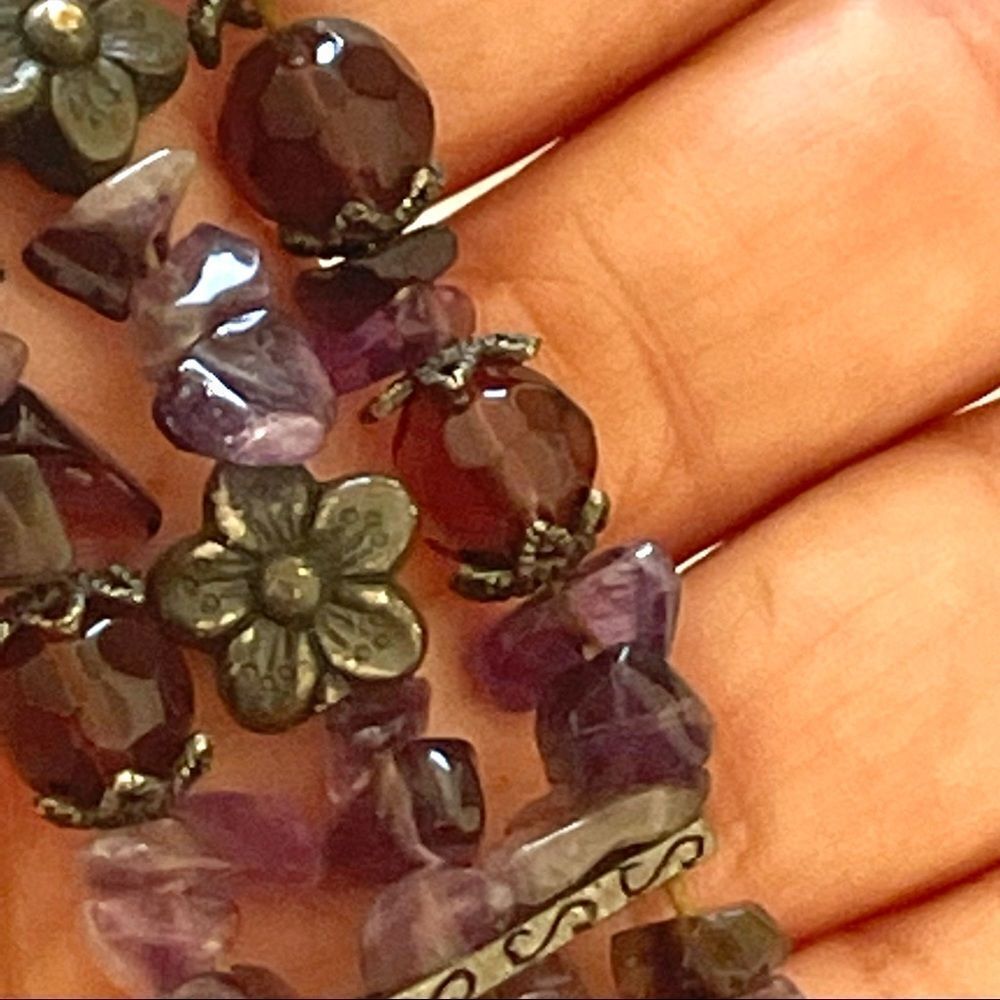 Purple beaded stretchy bracelet - Picture 8 of 9